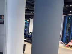 -TESLA 特斯拉(上海太古汇体验店)