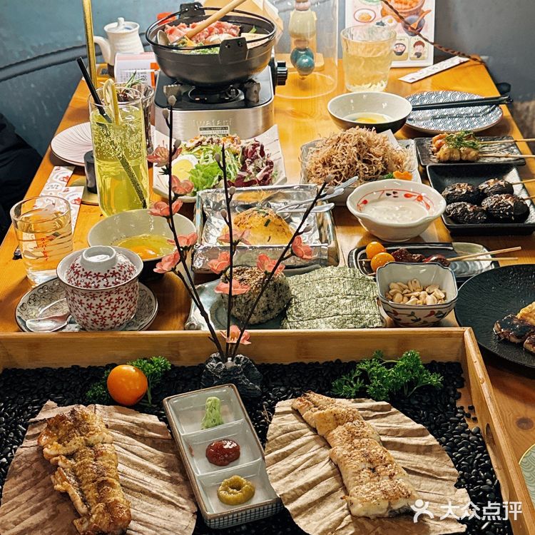 又解锁一家深夜食堂🍶能吃到新鲜烤活鳗的烧鸟居酒屋