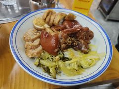 -明姨仔潮汕美食·碳炉猪脚·汕尾牛腩饭·起片鸡煲(起义路店)