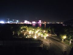 -上海滴水湖皇冠假日酒店