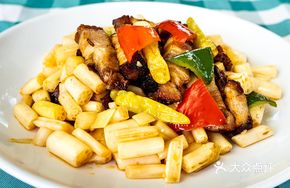 Lotus Stem Stir-Fried Pork Belly