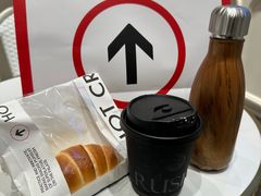 -HOT CRUSH趁热集合·现烤面包(环球港店)