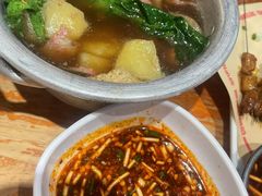 -怪噜范·老贵阳街头名小吃(鸿通城店)