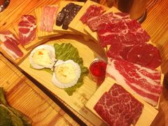 -青瓦炭韩潮烤肉(花园道店)