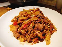 酸笋紫苏炒牛腱-桂小厨广西菜(万象城店)
