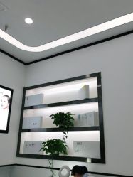 -蕾特恩专业祛痘·皮肤管理