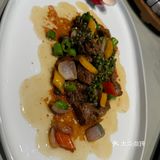 现代风尚餐厅体验-何世榴自贡私房菜