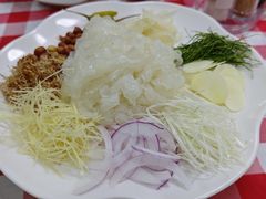 捞起鱼生（吊水鲩)-鹤睦鱼生·啫啫煲·海鲜(保利百合店)