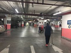 -中山公园-龙之梦停车场