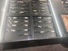 -肆兮眼镜·蔡司·徕卡战略合作店(大坪店)