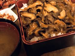 烤牛肉盖饭-桃屋日本料理(清华科技园店)