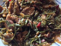 -闯关东东北农家菜(崂山石老人店)