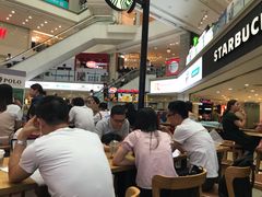 等位区-星巴克(广州中华广场B1层店)