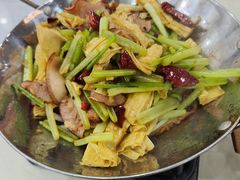 干锅腐竹腊肉-石饮红星包子(中山路店)