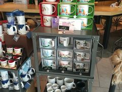 零售区-星巴克(来福士2F店)