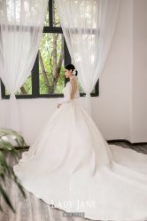 -Lady  Jane高端婚纱礼服馆