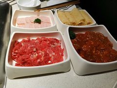 -海底捞火锅鲜切牛肉主题店(长寿路店)
