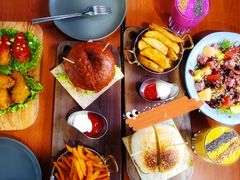 双蛋指椒牛肉汉堡-魏斯理汉堡(西安沣东吾悦店)