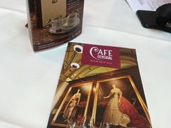 餐具摆设-中央咖啡馆