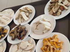 -天宜隆蘑菇宴火锅(石景山旗舰店)