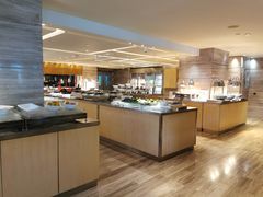 自助取餐区-北京王府井希尔顿酒店·万斯阁西餐厅