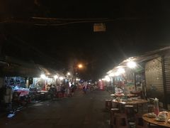 -冶建镜子·老南昌大排档·江西虾王(总店)