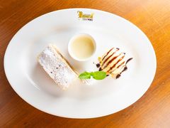 苹果卷配香草汁-巴伐利亚啤酒坊(意式风情街店)