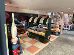 -奈尔宝·儿童乐园·亲子餐厅(华采天地店)