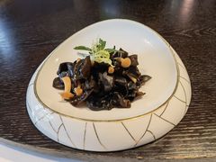 凉拌爽耳白玉菇-宝丽轩中餐厅BAOLIXUAN
