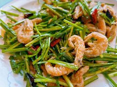 韭菜炒河虾-新味都博山菜