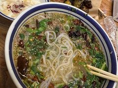 -云阿蛮云南生烫牛肉米线(奉贤路店)