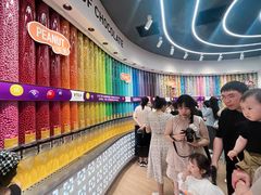 -m豆巧克力世界(上海世茂广场店)