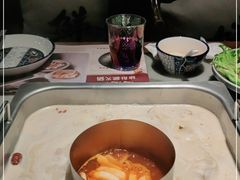 -尚尚仙·酸汤猪手·猪肚鸡火锅(华联万柳购物中心店)