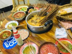 -咏勝锑锅麻辣烫(净居寺路总店)