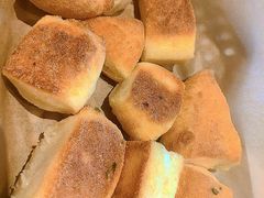 香蒜松软方方包-达美乐比萨(红山店)