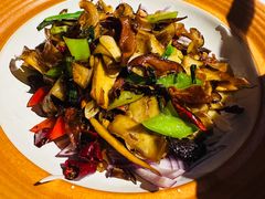 -雀舞云南菜(天津天河城购物中心店)