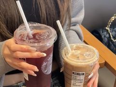 -星巴克臻选(莘庄仲盛店)