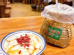 -云阿蛮云南生烫牛肉米线(奉贤路店)