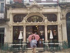 -Majestic Café