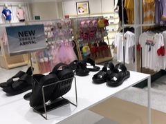 -hotwind热风(民盈山国贸店)