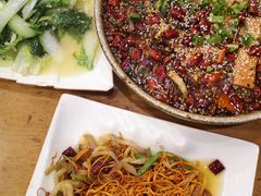 -石磨豆花家常菜·牦牛排土火锅