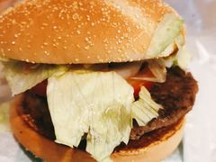 鲜虾牛肉汉堡-麦当劳(明洞店)