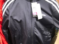 -唯品会(北京国瑞城店)