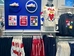 -百年港湾奥特莱斯(香炉礁店)