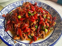 土干辣椒炒肉-瑶河山里菜