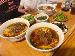 -矮子粉店1985·长沙米粉(湘春路店)