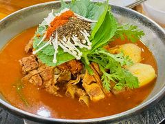 土豆排骨火锅（辣）-喇喇排骨火锅·传统韩式脊骨汤(望京西园总店)