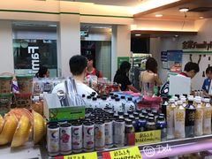 -全家便利店(襄阳南路店)