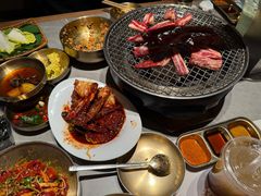 -草家酱蟹炭火烤肉店(珲春南路一店)