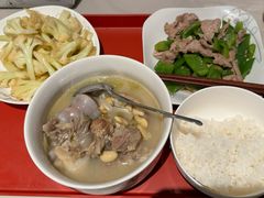 -悦芽照护月嫂+育儿嫂(杭州店)